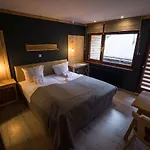 Und Restaurant Kraeuter فندق