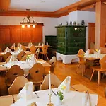 فندق Und Restaurant Kraeuter فورتفاغن