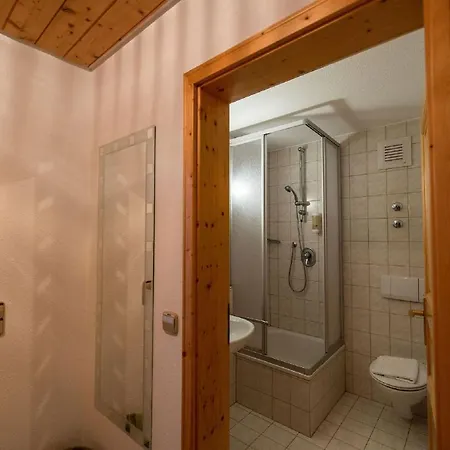 Und Restaurant Kraeuter 3* Furtwangen