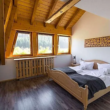 Und Restaurant Kraeuter 3* Furtwangen