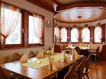 Und Restaurant Kraeuter 3* Furtwangen